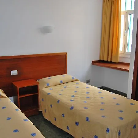 Heliomar Palmeras Apartment *